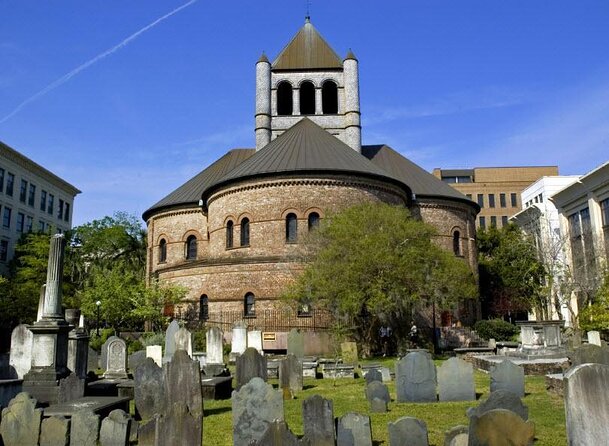 the-best-ghost-tour-in-charleston-meet-your-paranormal-guide
