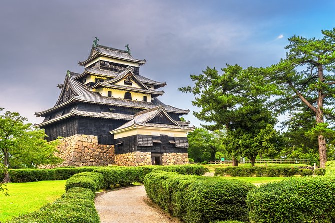 the-best-of-matsue-walking-tour-discover-matsue-jo-castle