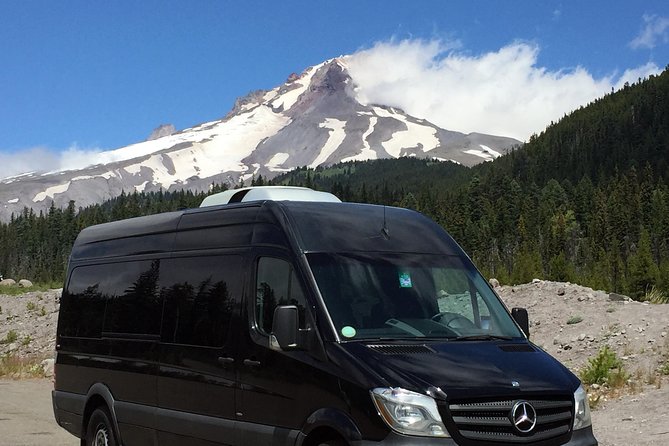 The Hood-Columbia Loop: Timberline, Orchards, and Waterfalls