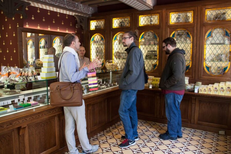 The Marais: Pastry and Chocolate Food Tour - Tour Overview