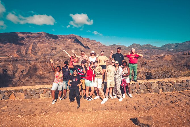 The Red Canyon Tour - Small Group Trip With Local Food Tasting