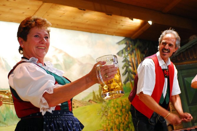 Ticket for the Tyrolean Folk Show in Innsbruck - Overview of the Folk Show