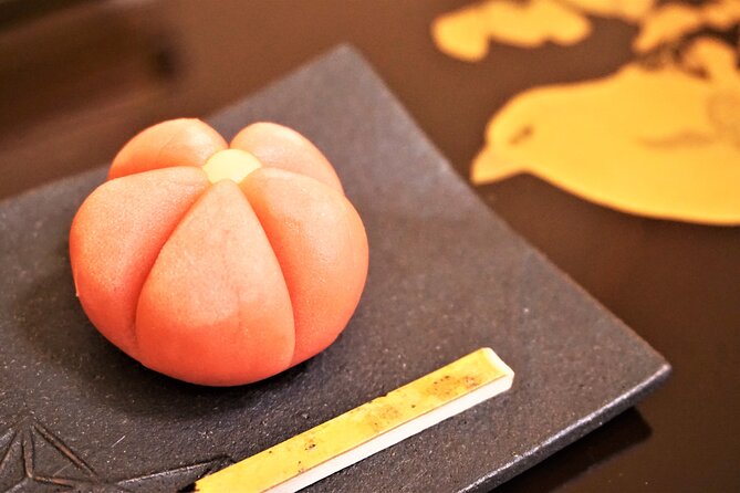 Tokyo Japanese Sweets Making Experience Tour With Licensed Guide - Tour Overview