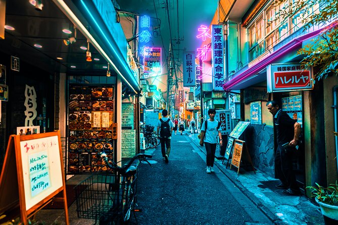 Tokyo : Shibuya and Harajuku Walking Tour With A Guide