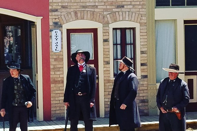 Tombstone and Bisbee Sightseeing Tour With Saguaro N.P.