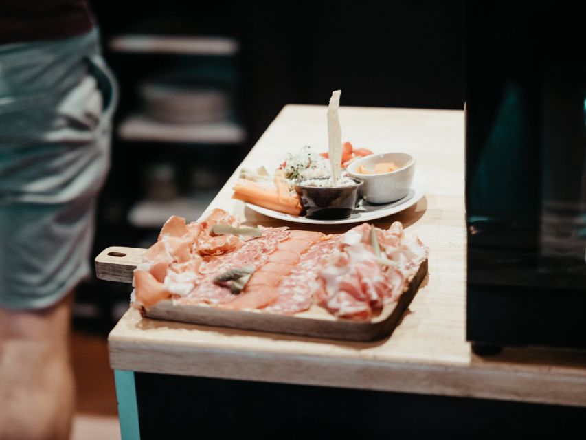 Toulouse: Wine Bar Walking Tour With a Local Wine Expert - Exploring Toulouses Wine Bars
