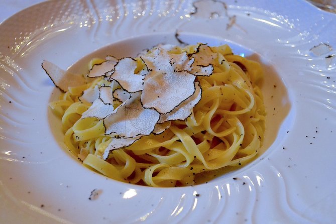 Truffle Hunting Experience With Lunch in San Miniato