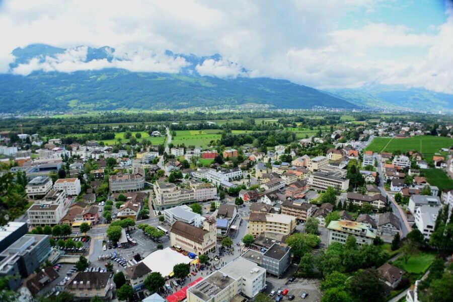 vaduz-private-guided-walking-tour-vaduzs-secluded-mountainside-castle