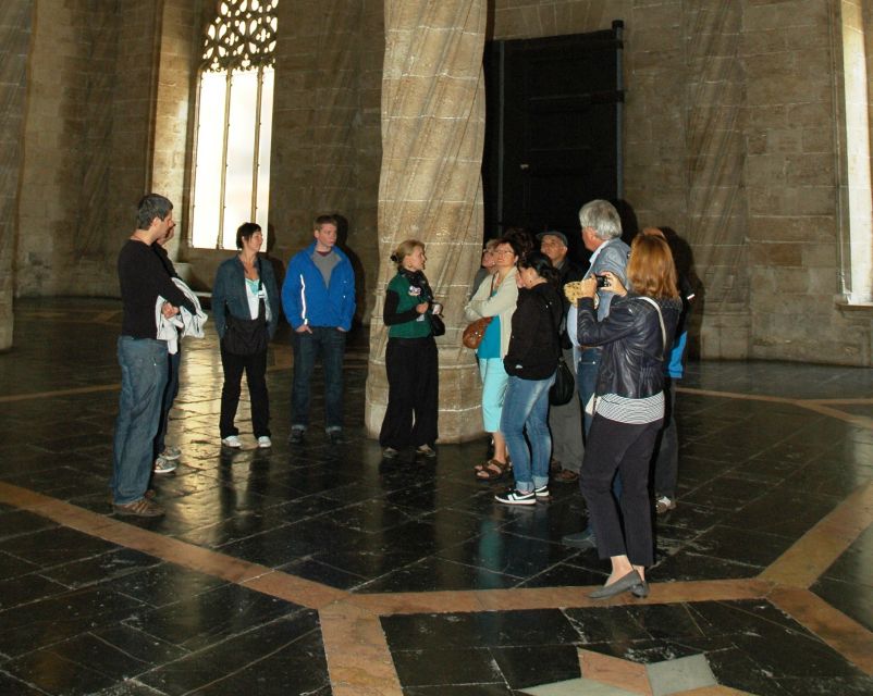 Valencia: Private 4-Hour Walking Tour of the Old Town - Cathedral and Plaza De La Virgen