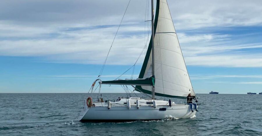 Valencia: Private Sailing Trip With Snacks and Drinks - Activity Description