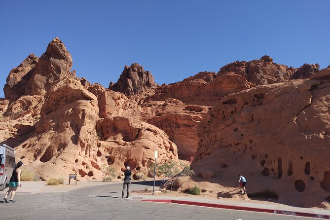 Valley of Fire State Park Tour W/Private Option (2-6 People) - Included Amenities