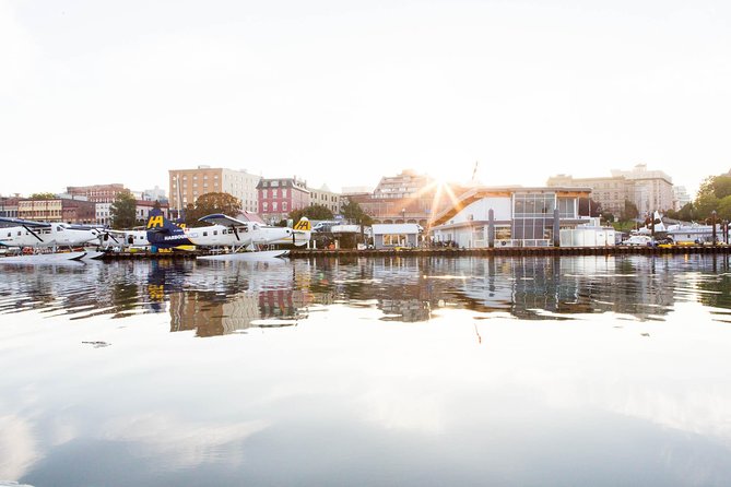 Vancouver: Seaplane Day Trip to Victoria and Whale Watching Tour