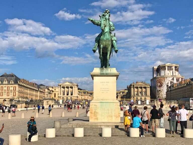 Versailles: Skip-The-Line Guided Palace Tour W/ Gardens