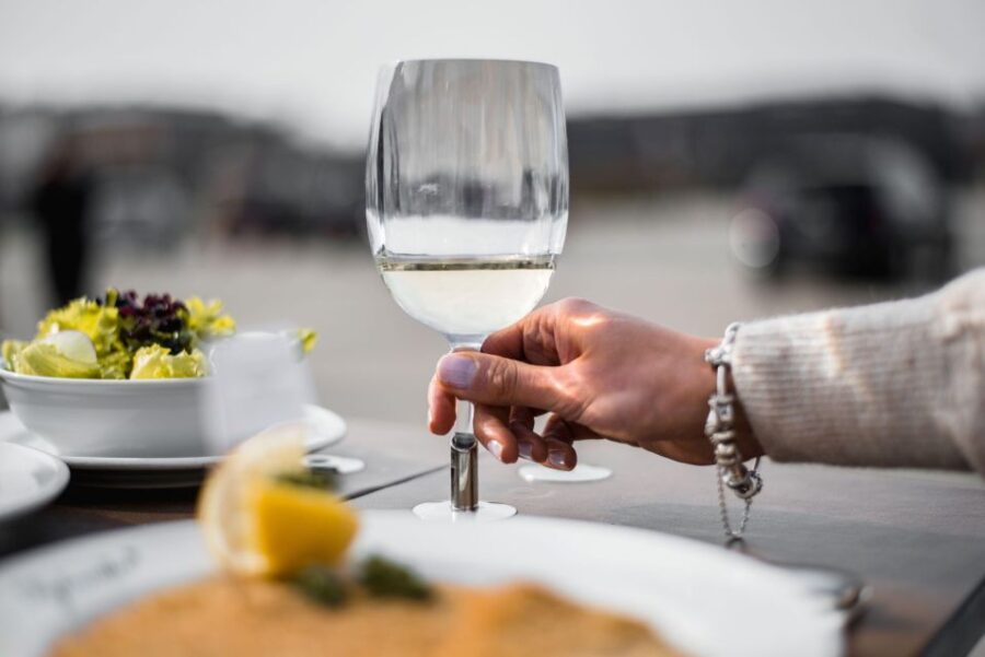 Vienna: Culinary Sightseeing Tour in an Electric Vintage Car - Tour Duration and Inclusions