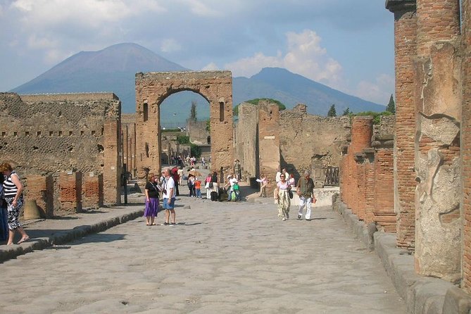 Visit in Pompeii - Pompeii Private Tour With Ada - Overview of Pompeii