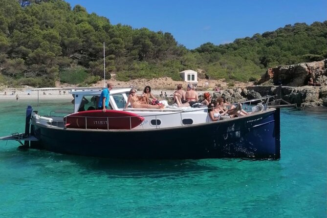 visit-the-8-most-beautiful-beaches-in-the-south-of-menorca-marenostrum-discover-cala-galdanas-beauty