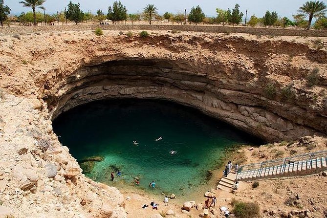 Wadishab and Bhima Sink Hole (Sharing Tours)