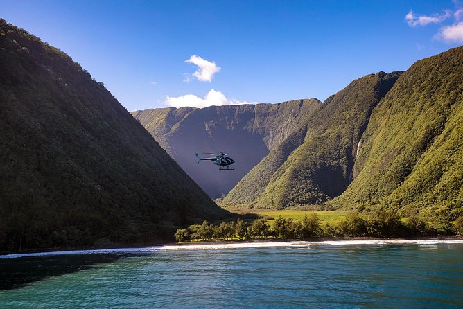Waimea: Doors-Off Helicopter Tour of Kohala Valleys & Waterfalls