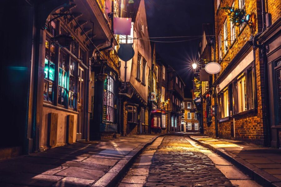 whispers-of-york-ghostly-adventure-overview-of-york-ghost-tour