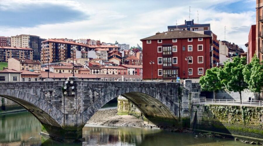Wine Walks in Bilbao: Sip Through Centuries
