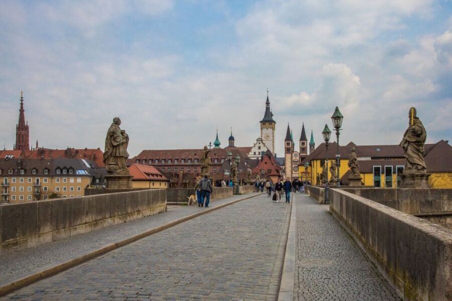Würzburg: Private Walking Tour With Professional Guide