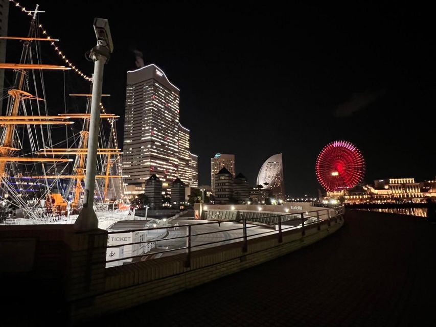 Yokohama 1.5 H Night View and Shopping Tour in Minatomirai - Tour Duration and Capacity