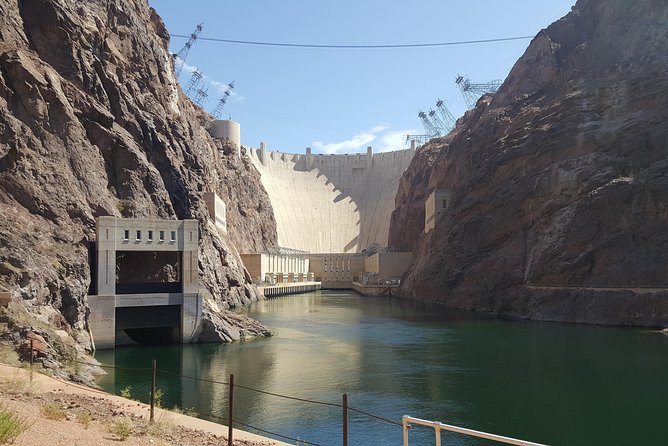 1.5-Hour Guided Raft Tour at the Base of the Hoover Dam - Tour Inclusions and Amenities