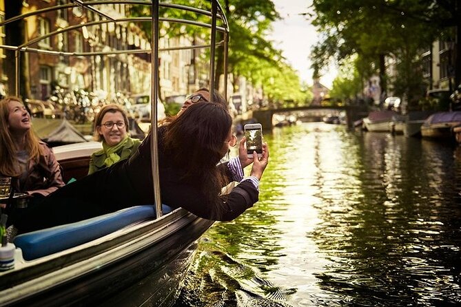 Amsterdam 90-Minute Private Family Canal Cruise - Meeting and Pickup