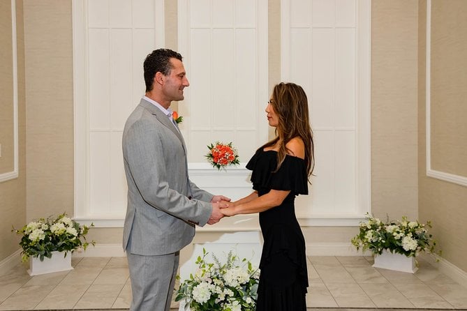 Bliss Chapel Weddings & Vow Renewal - Complimentary Limousine Service