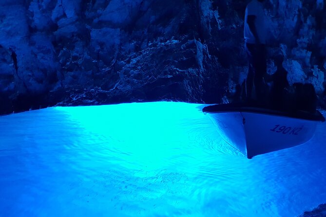 Blue Cave & Vis Island Speedboat Tour From Hvar - Meeting Point and Logistics