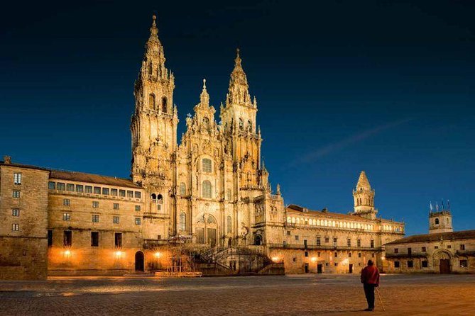 Day Trip From Porto to Santiago De Compostela and Valença - Exploring Santiago De Compostela