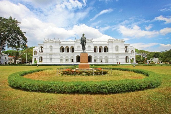 Full-Day Colombo City Tour (Private Car) - Pickup and Drop-off