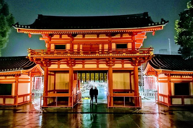 Kyoto Night Walk Tour (Gion District) - Explore Yasaka Shrine and Pagoda