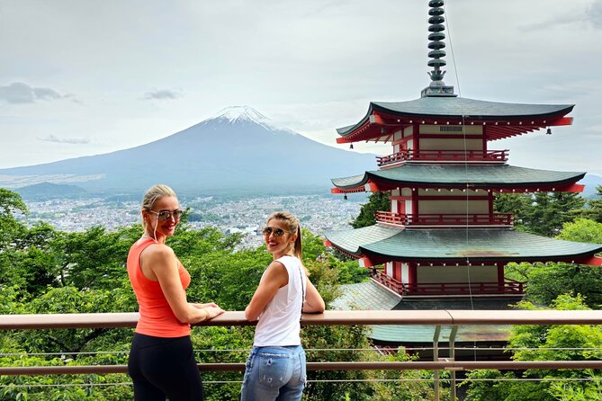 Mt. Fuji Private Sightseeing Tour With Local Guide/Photographer - Included Features