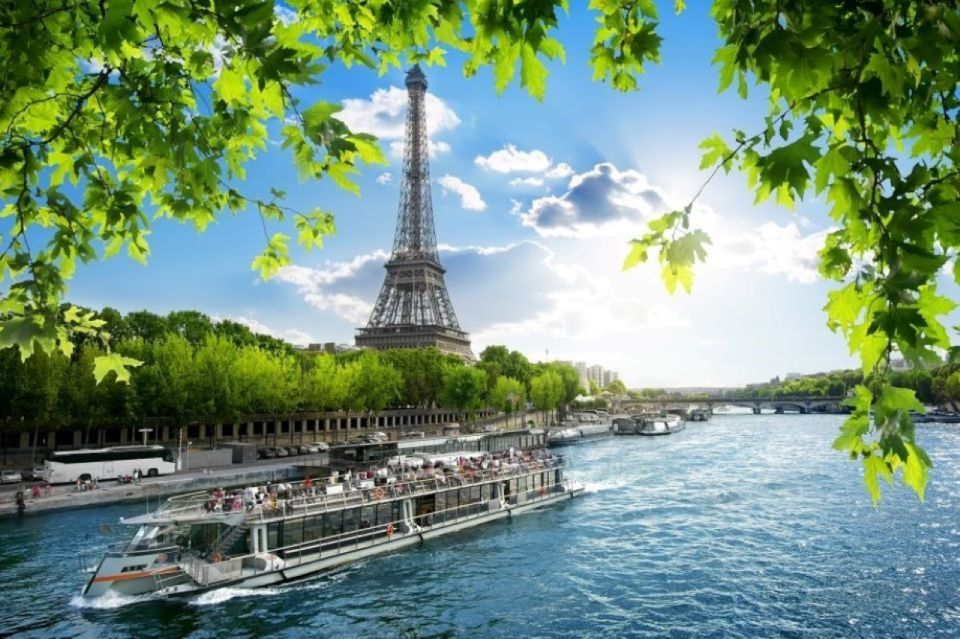 Paris: Eiffel Tower, Hop-On Hop-Off Bus, Seine River Cruise - Hop-On Hop-Off Bus Tour