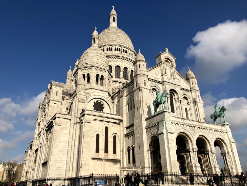 Paris Montmartre: 2-Hour Walking Tour in English - Included and Excluded