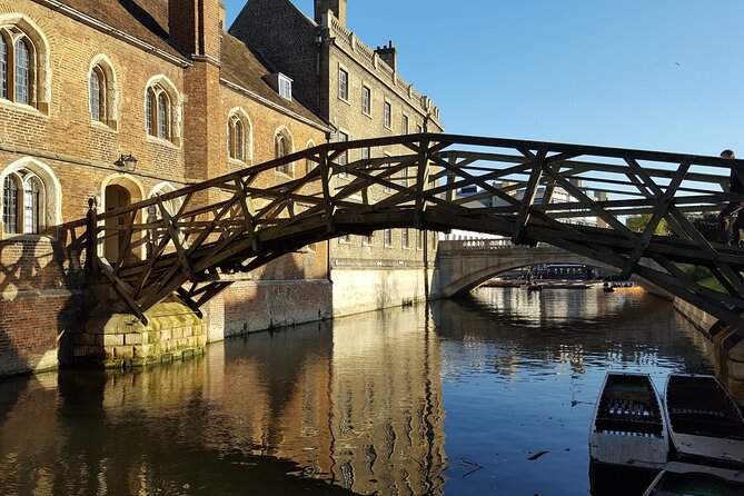 Shared Guided Punting Tour of Cambridge - Guided Punting Experience