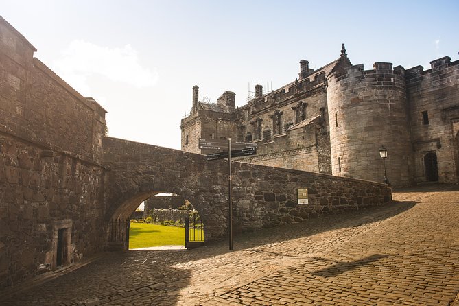 Stirling Castle, Loch Lomond and Cruise Day Tour From Glasgow - Tour Details