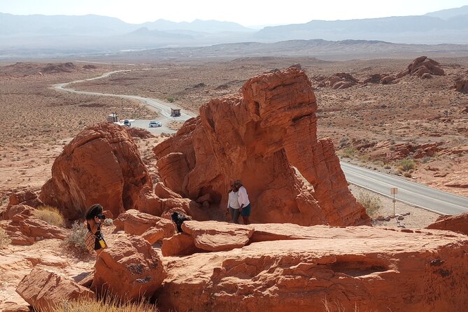 Valley of Fire State Park Tour W/Private Option (2-6 People) - Meeting and Pickup