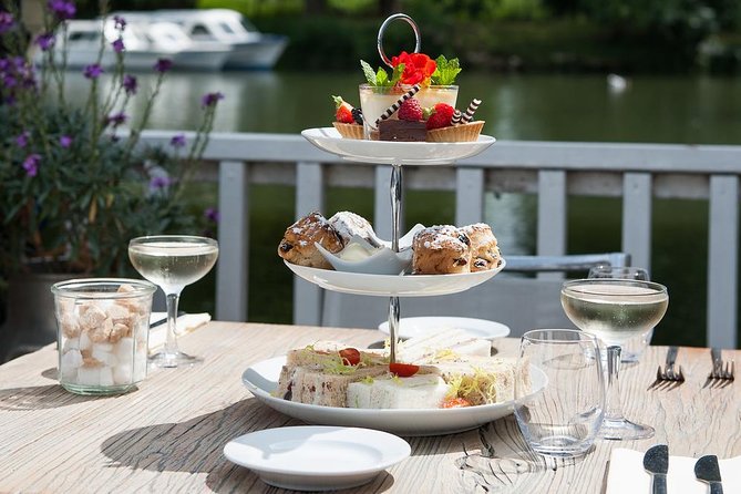 Afternoon Tea Sightseeing River Cruise in Oxford - Live Commentary and Insights