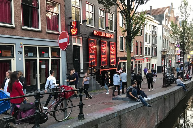 Amsterdam Red Light District and Coffee Shop Private Tour - Coffee Shop Culture
