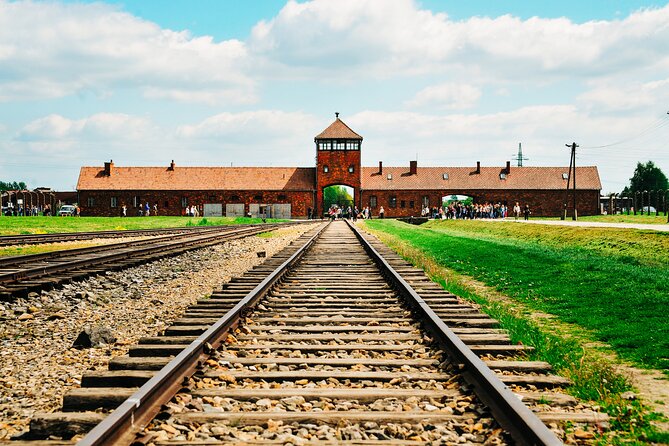 Auschwitz-Birkenau Live Guided Tour & Booklet Option - Visiting Auschwitz-Birkenau