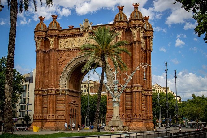 Barcelona Highlights Small Group Tour With Hotel Pick up - Excluded From the Tour