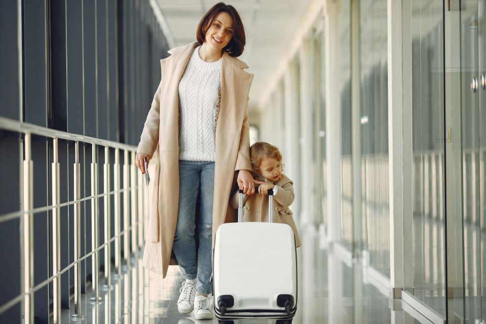 Charles De Gaulle Airport: Private Transfer for Families - Safety and Well-being Priority