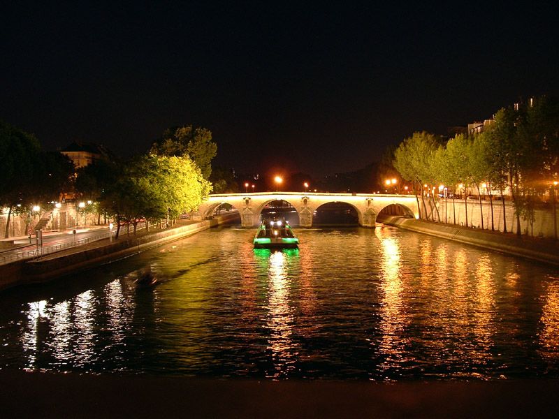 From Paris: Dinner Cruise on The Magical River Seine - Onboard Experience