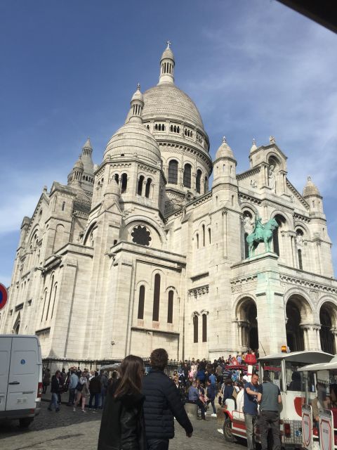 Montmartre: The Winemakers' Rally - Oenological Tasting Experience
