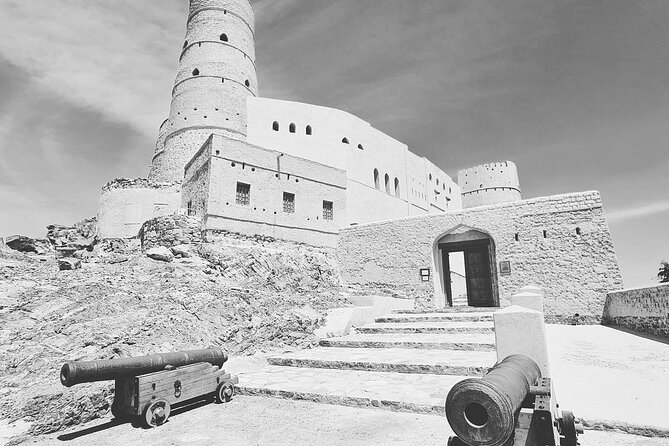 Private Historical Tour - Nizwa Fort - Nizwa Souq - Bahla Fort - Jabreen Castle - Exploring Nizwa Fort