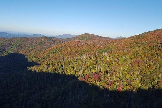 Scenic Helicopter Tour of Wears Valley, Tennessee - Live Commentary and Guidance
