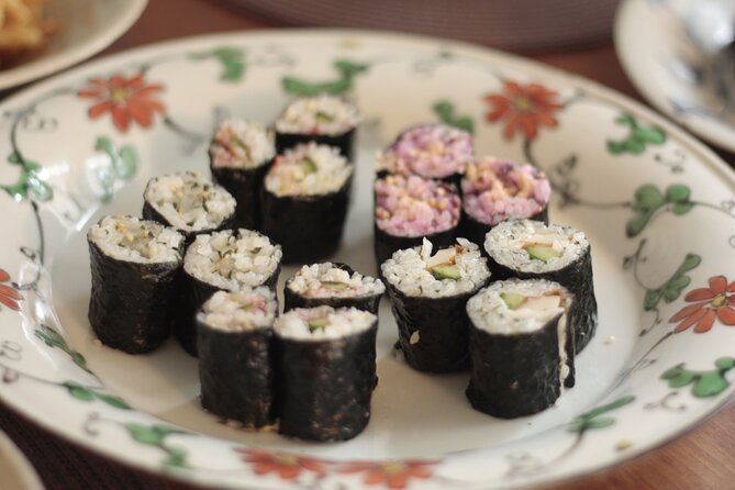 Small Group Sushi Roll and Tempura Cooking Class in Nakano - Thin Sushi Rolls