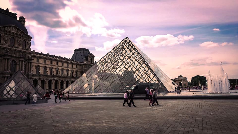 The Ultimate Louvre Experience (Options: Breakfast & Cruise - Professional English-Speaking Guide